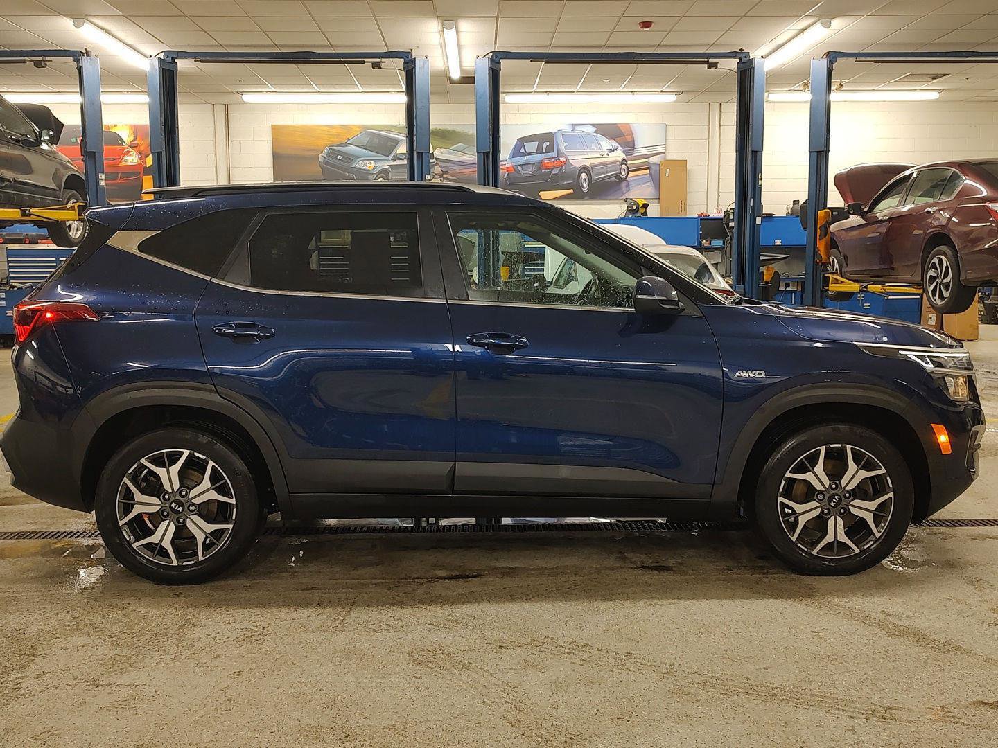 Used 2021 Kia Seltos EX image 30