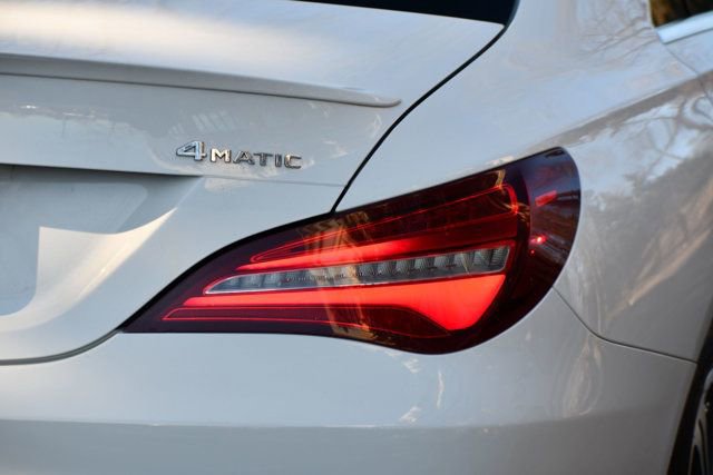 Used 2019 Mercedes-Benz CLA 250 4MATIC w/ Premium Package image 11