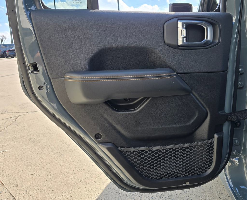 Used 2025 Jeep Wrangler Unlimited Sahara w/ Safety Group image 26