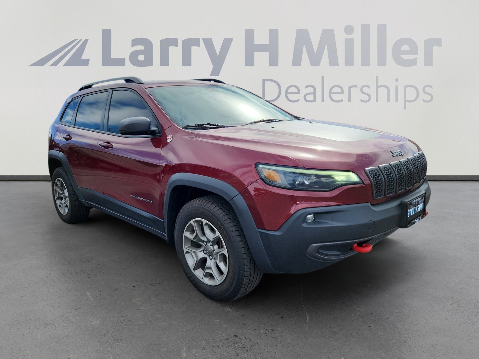 Used 2020 Jeep Cherokee Trailhawk w/ Cold Weather Group image 7