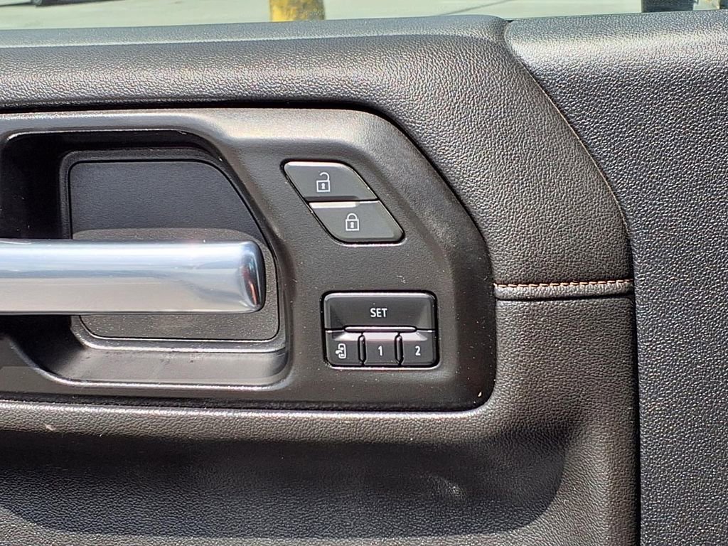 Used 2022 GMC Sierra 2500 AT4 AWD/4WD image 37