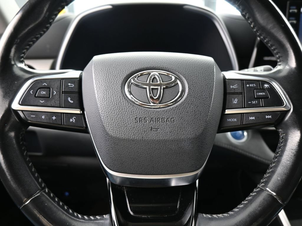 Used 2021 Toyota Highlander XLE FWD image 26