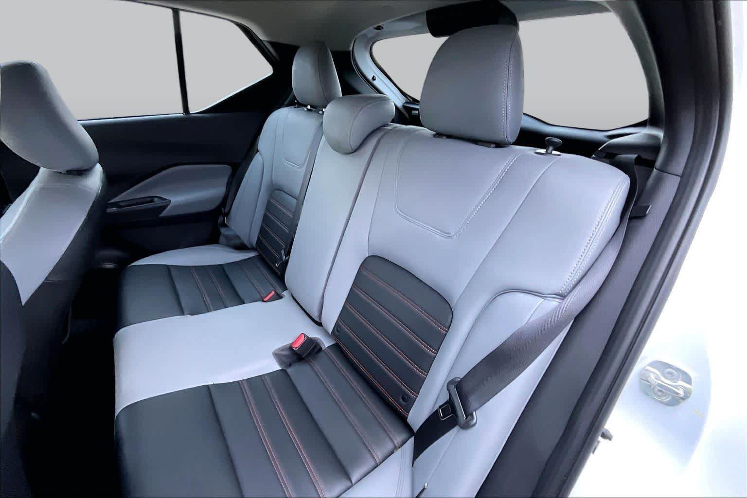 Used 2024 Nissan Kicks SR w/ SR Premium Package FWD image 20