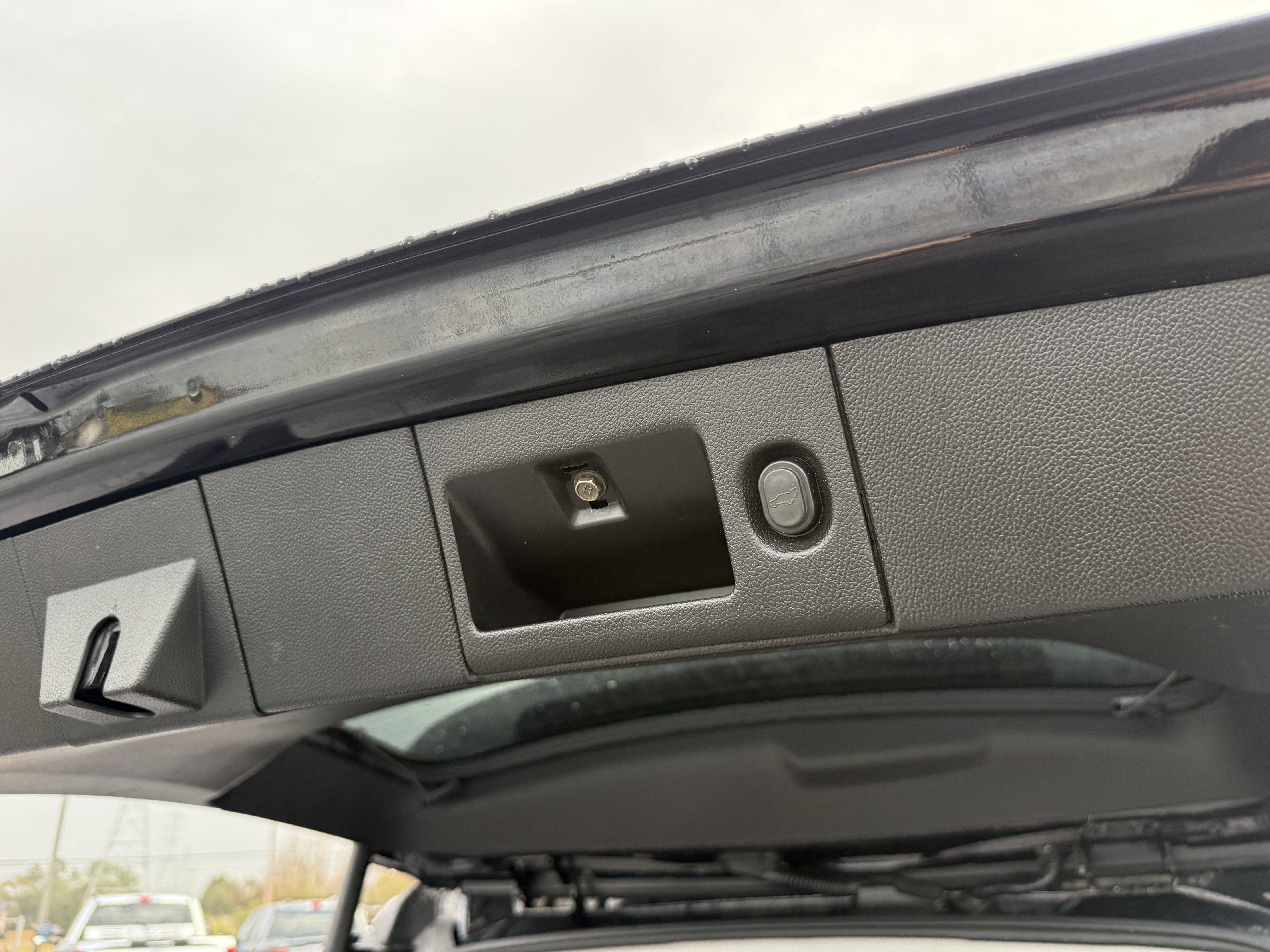 Used 2018 Cadillac Escalade ESV 2WD image 38