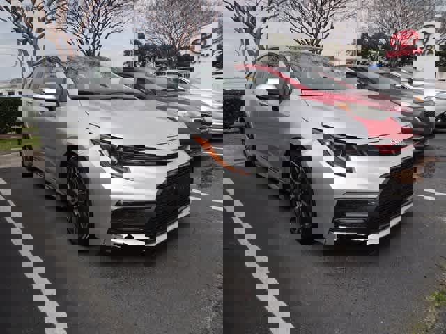 Used 2022 Toyota Corolla SE image 3