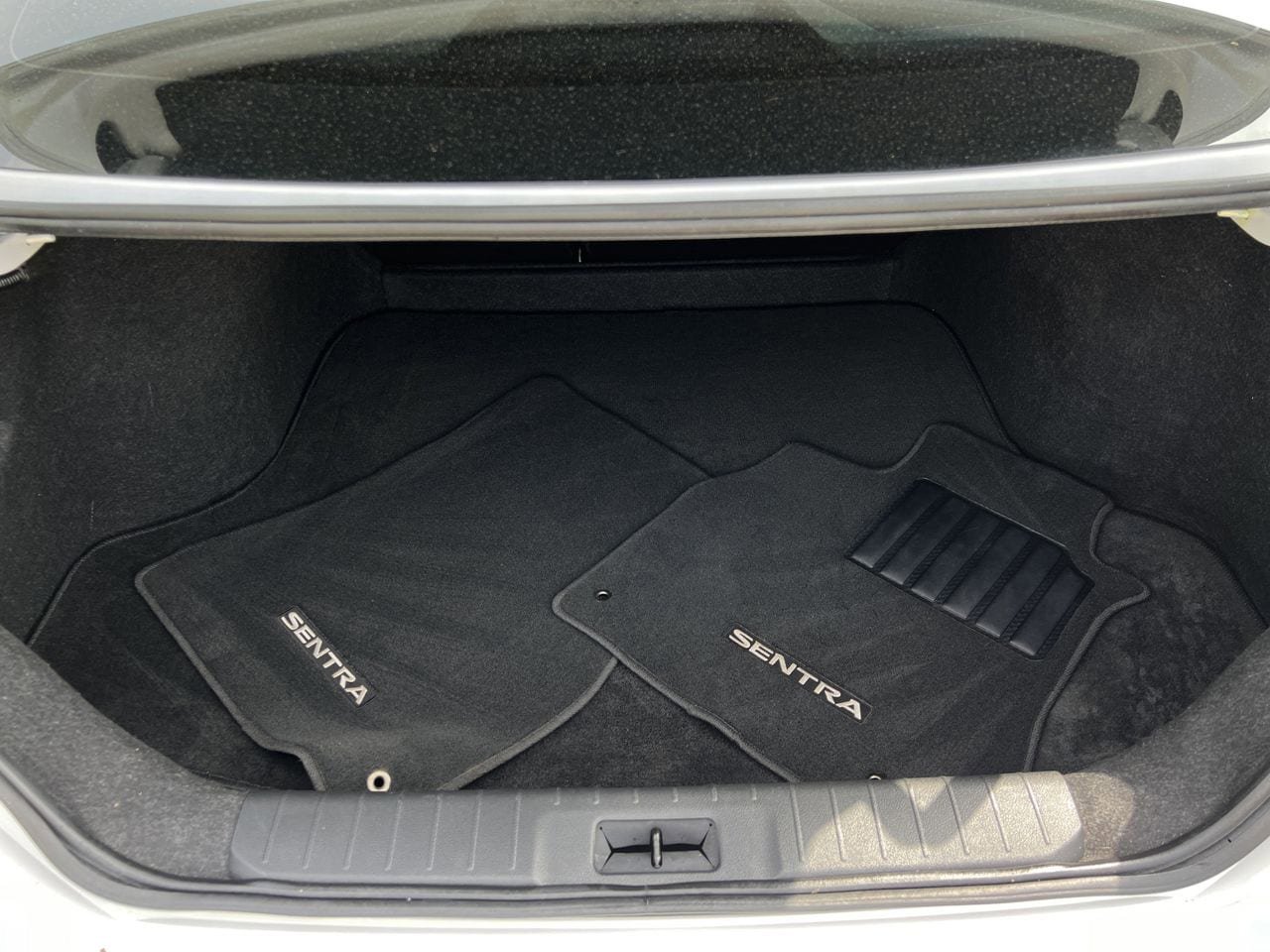 Certified 2024 Nissan Sentra SR w/ SR Premium Package FWD image 27