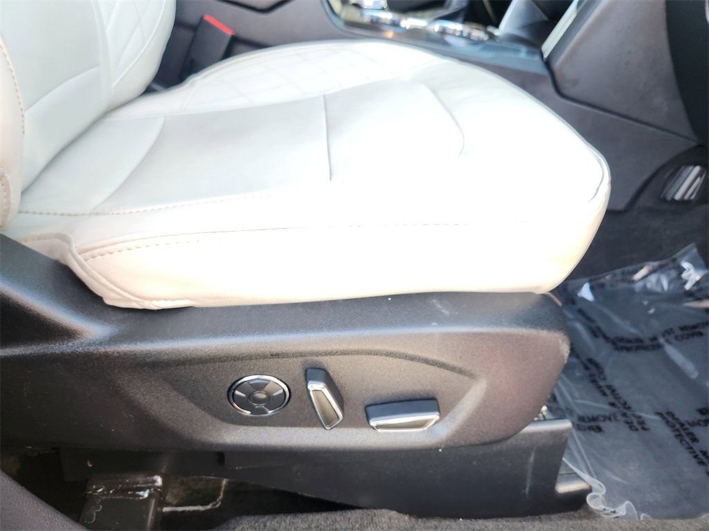 Used 2018 Ford Explorer Platinum image 28