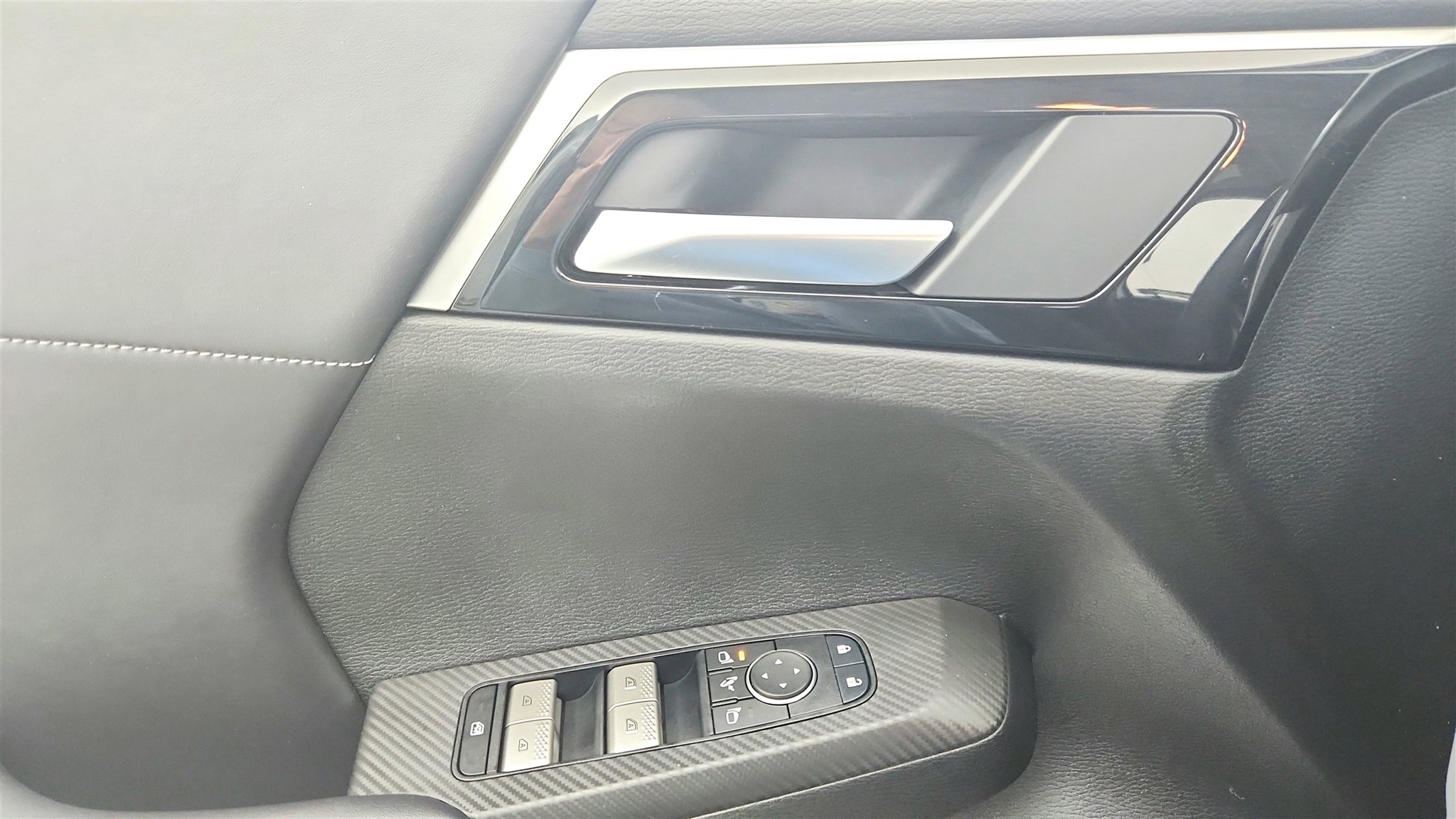 Used 2024 Mitsubishi Outlander FWD image 25