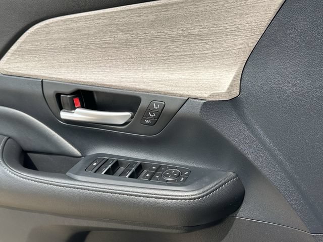 Used 2024 Toyota Grand Highlander AWD image 25