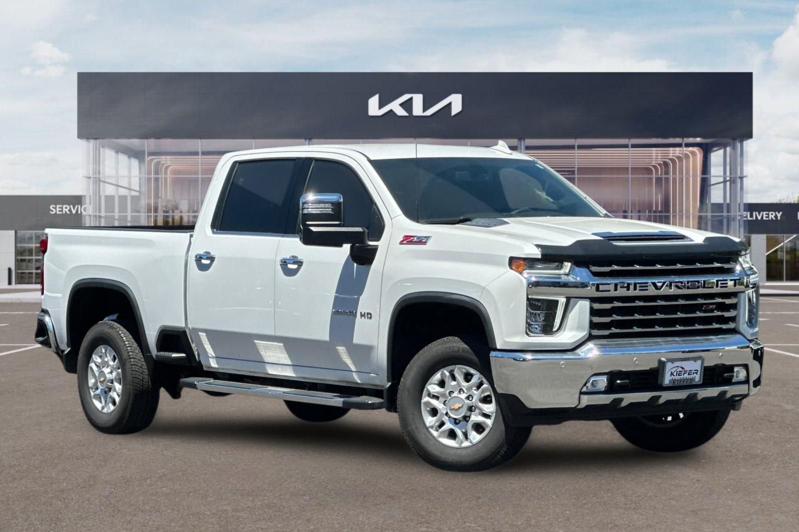 Used 2022 Chevrolet Silverado 3500 LTZ w/ LTZ Plus Package AWD/4WD image 2