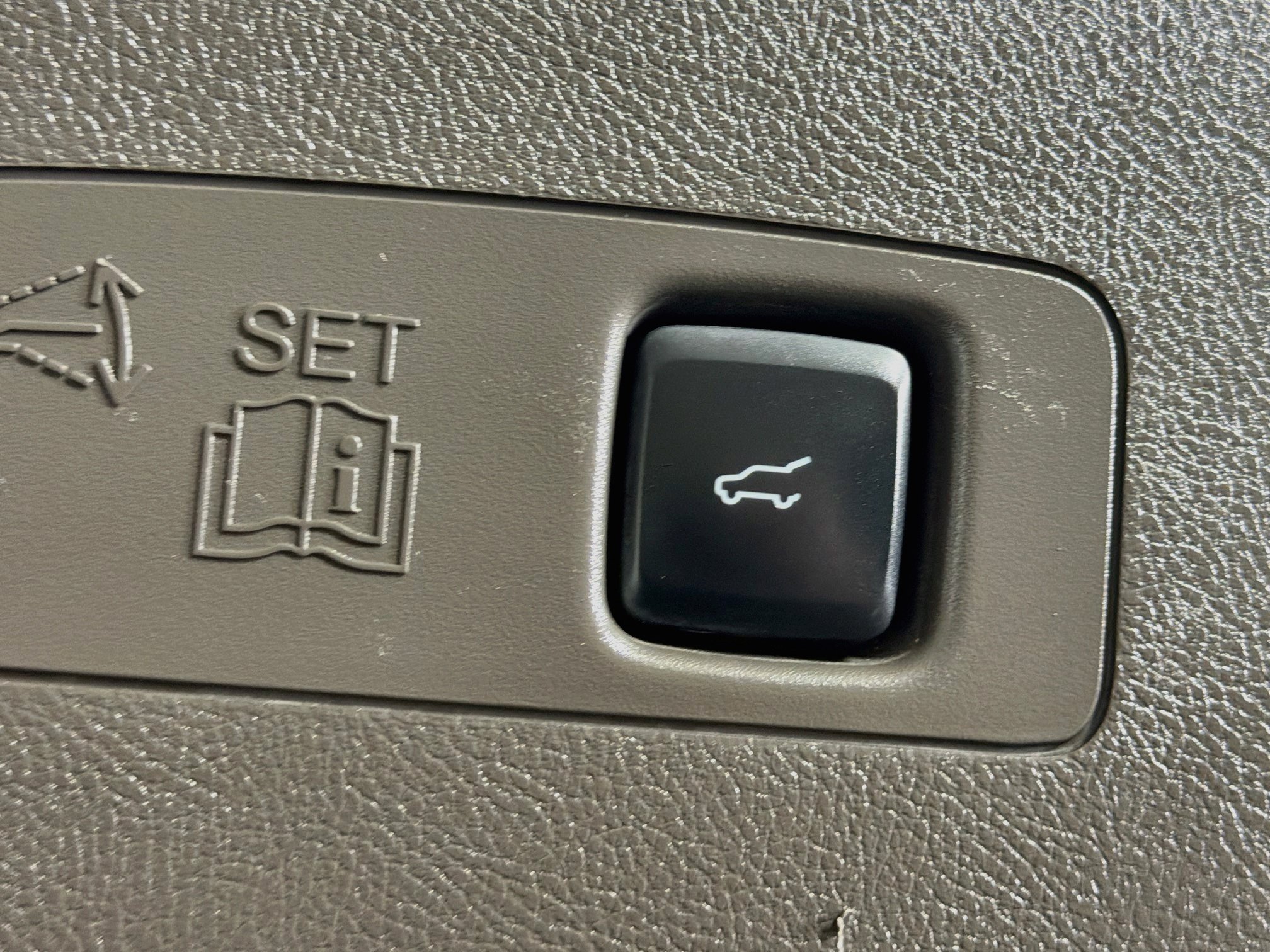 Used 2022 Lincoln Corsair FWD image 28