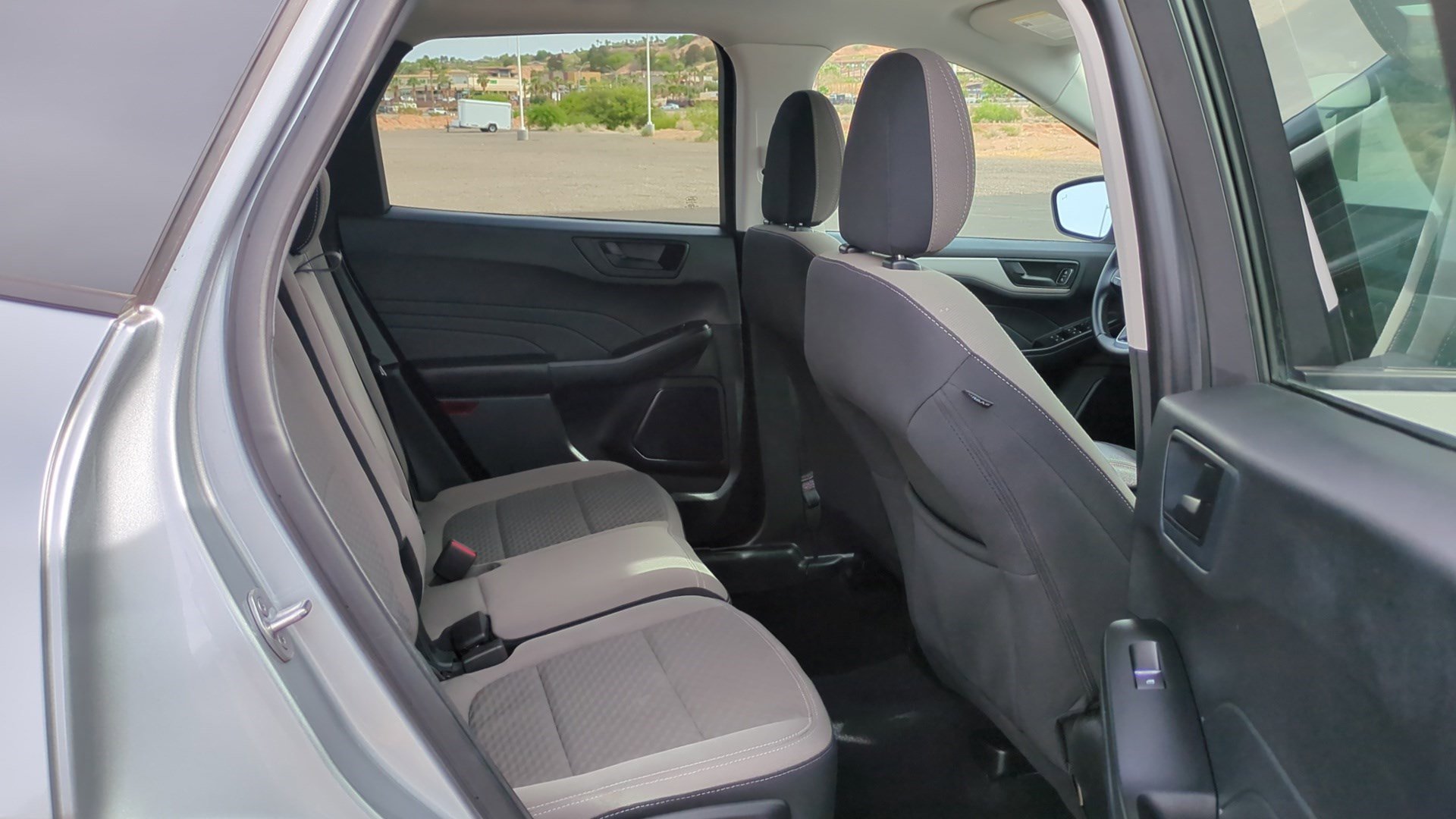 Used 2022 Ford Escape SE w/ SE Sport Appearance Package FWD image 29