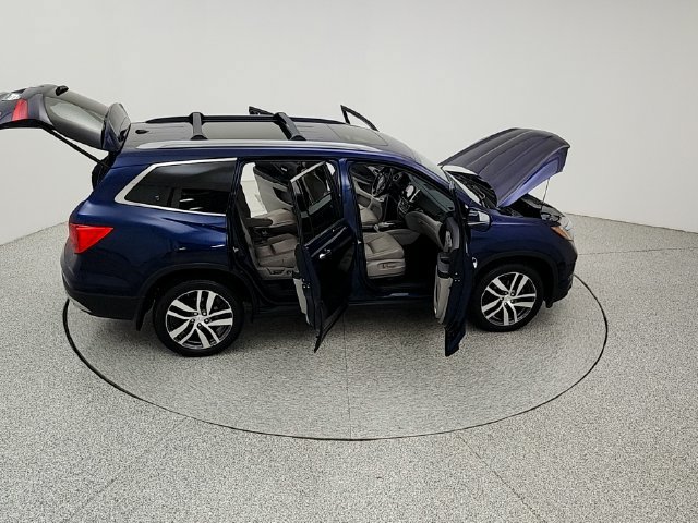 Used 2017 Honda Pilot Elite image 16