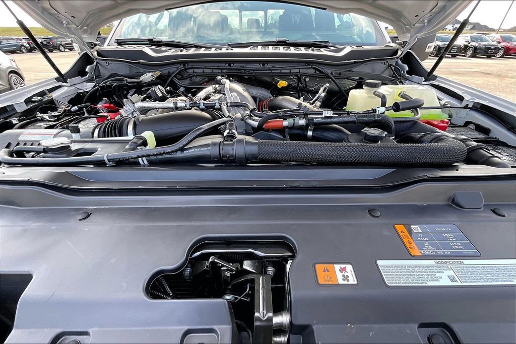 New 2026 Ford F250 Lariat w/ Black Appearance Package image 9