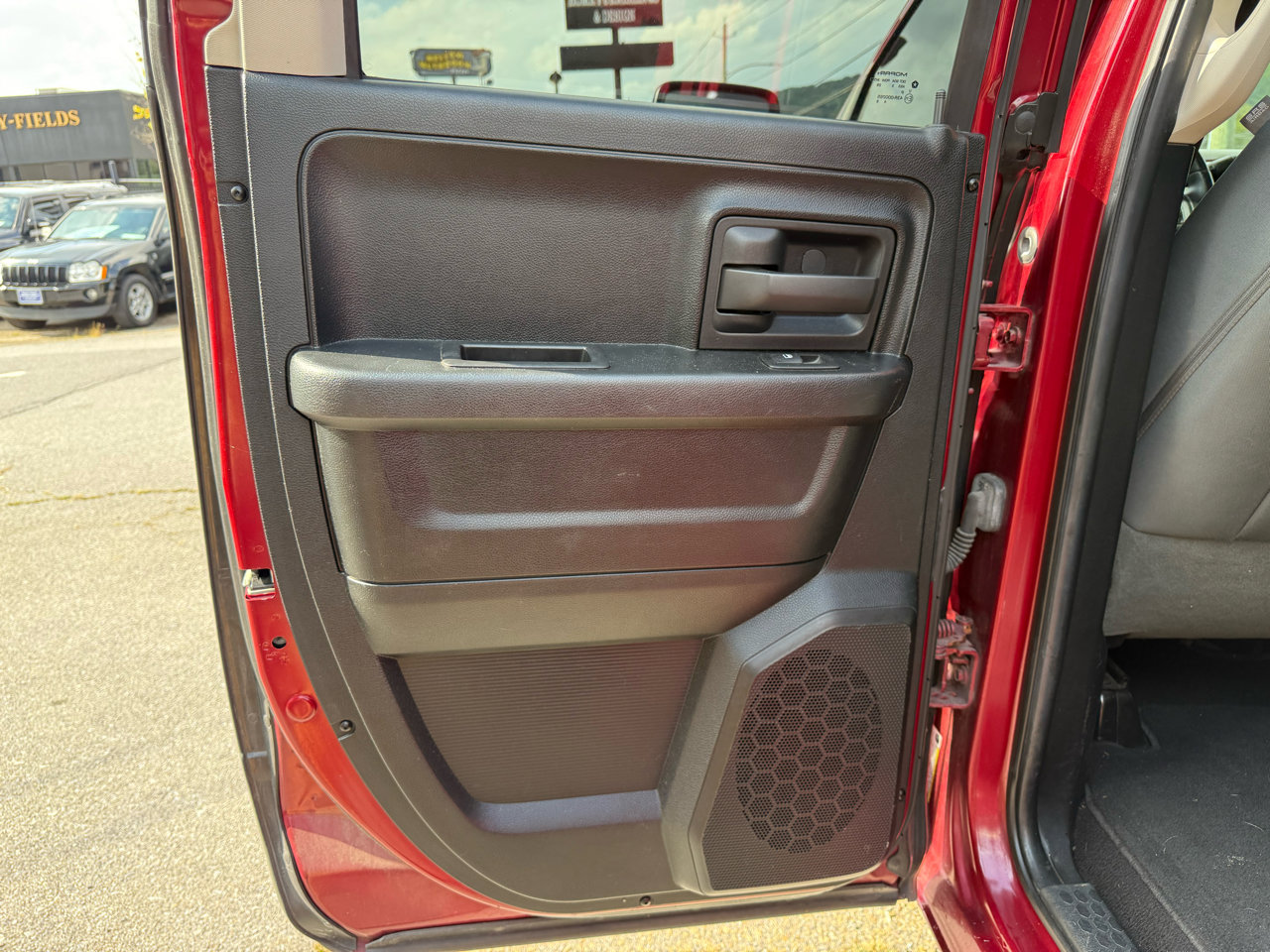 Used 2014 RAM 1500 Express image 18