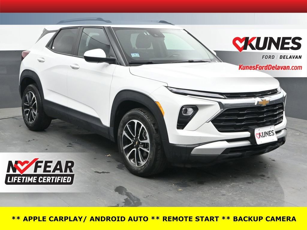 Used 2025 Chevrolet TrailBlazer LT FWD image 1