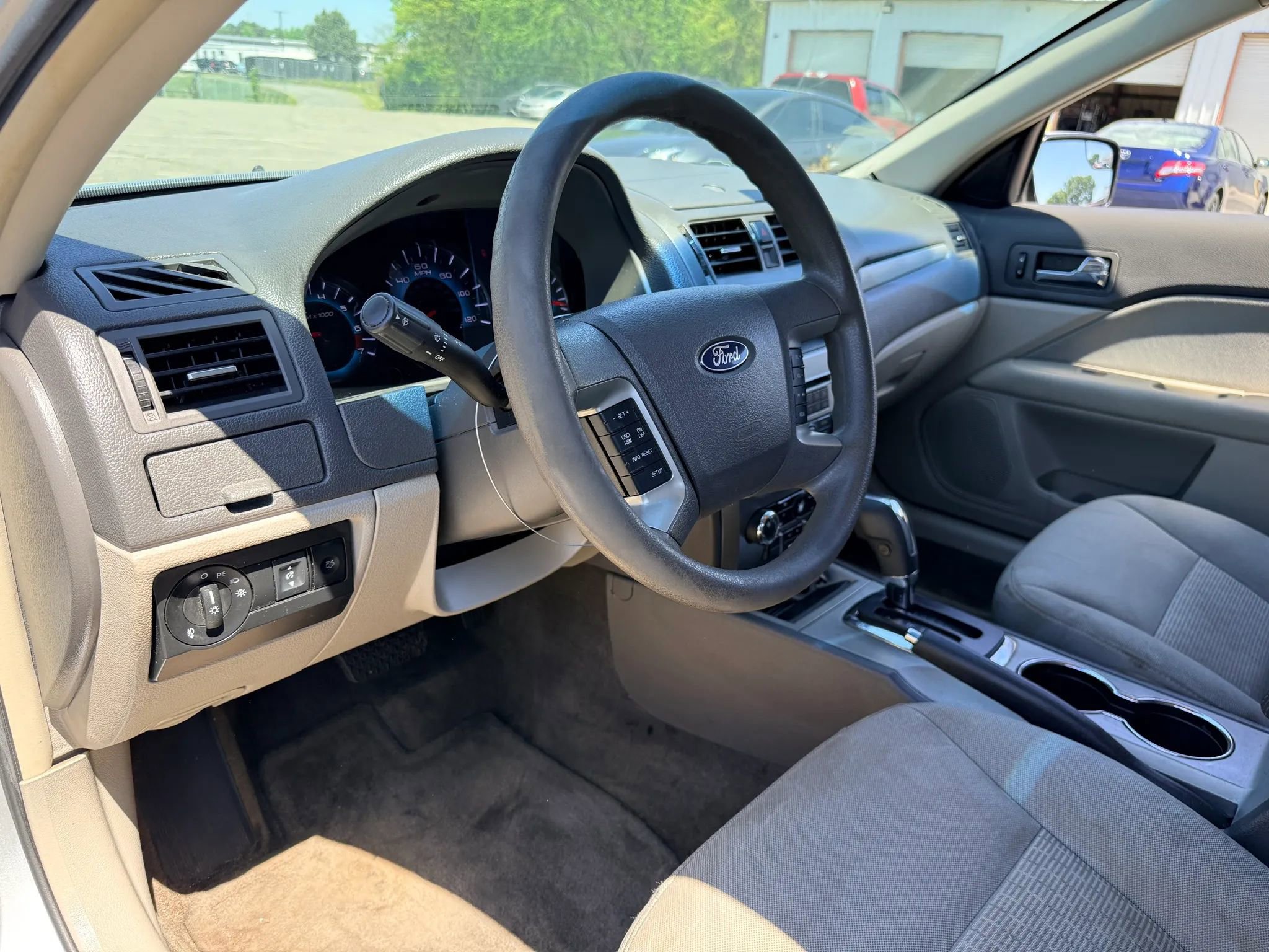 Used 2012 Ford Fusion SE image 17