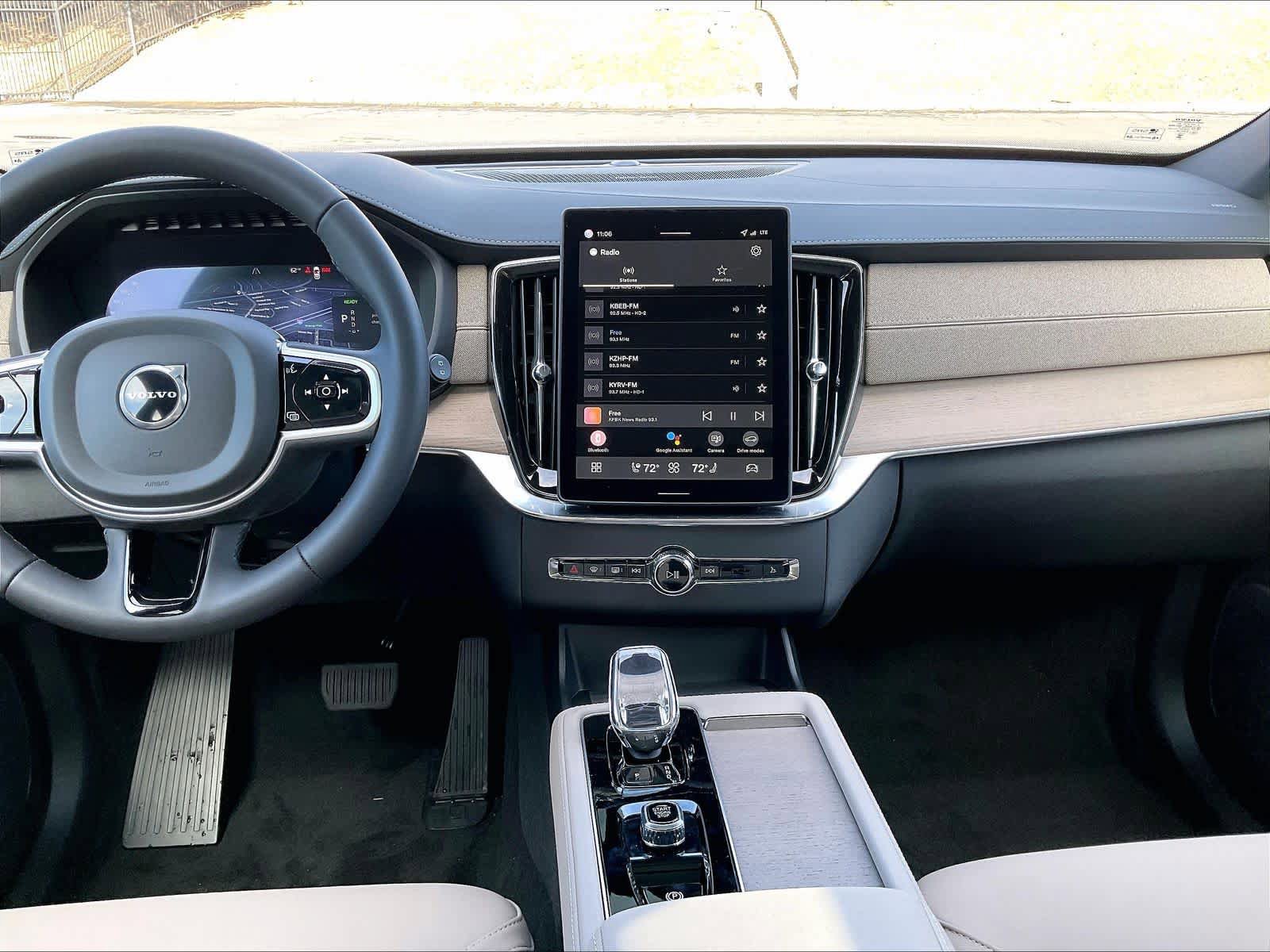 New 2026 Volvo XC90 T8 Plus w/ Protection Package Premier image 9