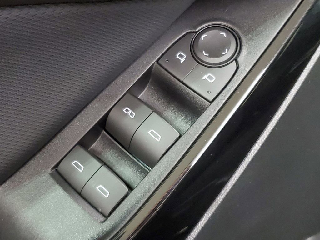 Used 2026 Chevrolet Equinox LT AWD/4WD image 27