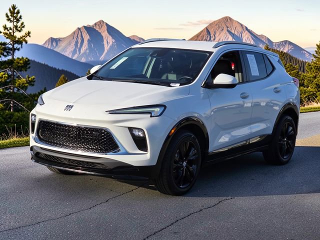 Used 2024 Buick Encore GX Sport Touring image 4