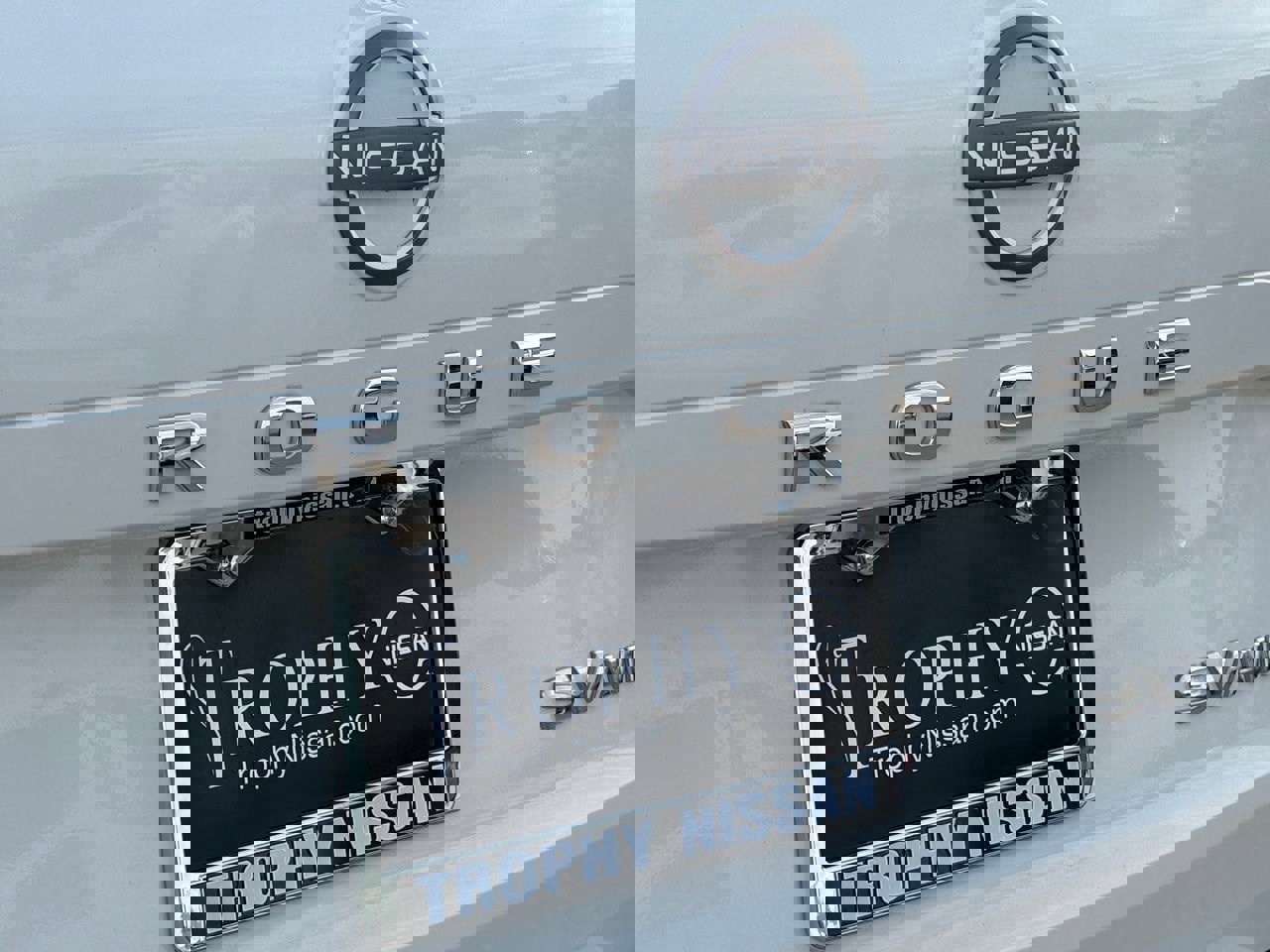 Certified 2023 Nissan Rogue SV image 8