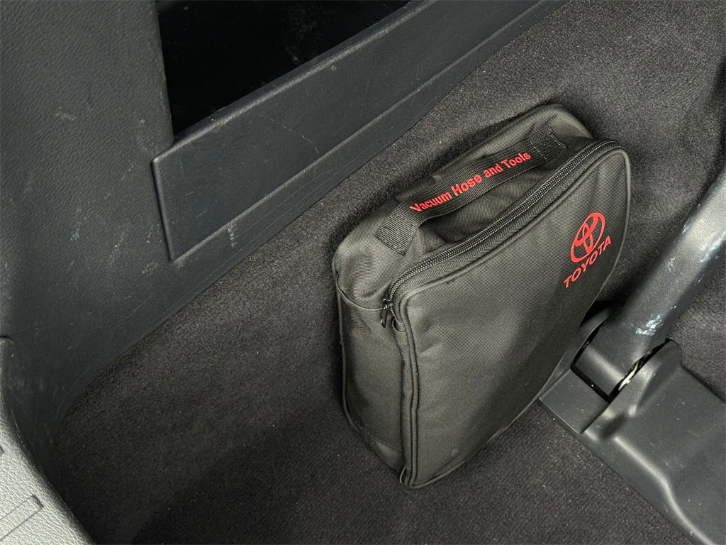 Certified 2025 Toyota Sienna Platinum image 31