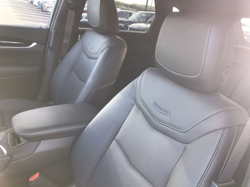 Used 2023 Cadillac XT5 Premium Luxury image 11