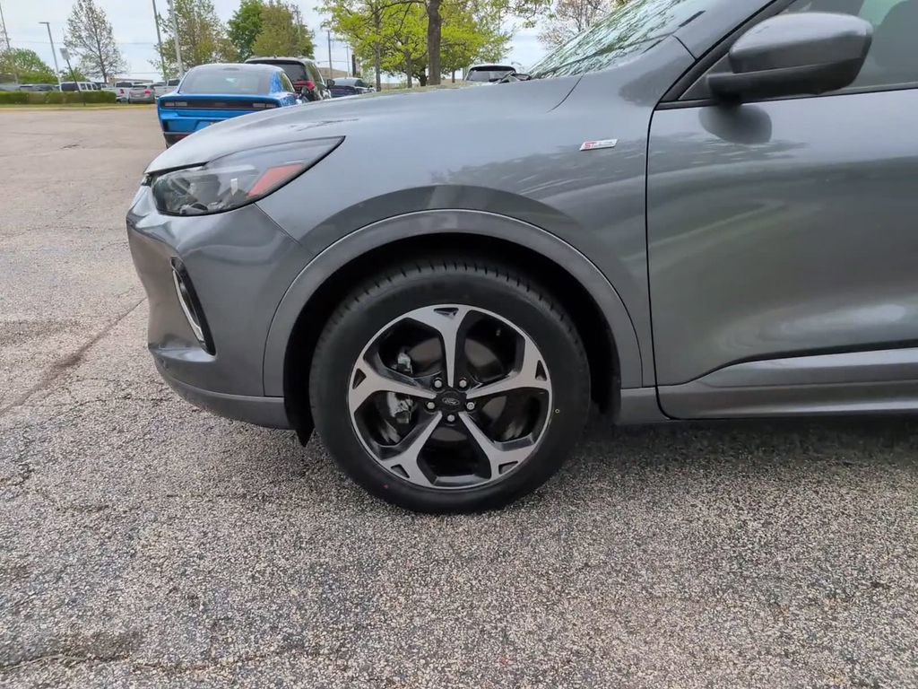 Used 2023 Ford Escape ST-Line Elite AWD/4WD image 13