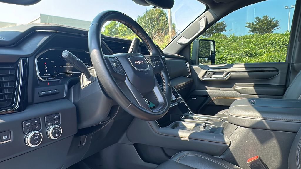 Used 2024 GMC Sierra 2500 AT4 w/ AT4 Premium Plus Package image 11