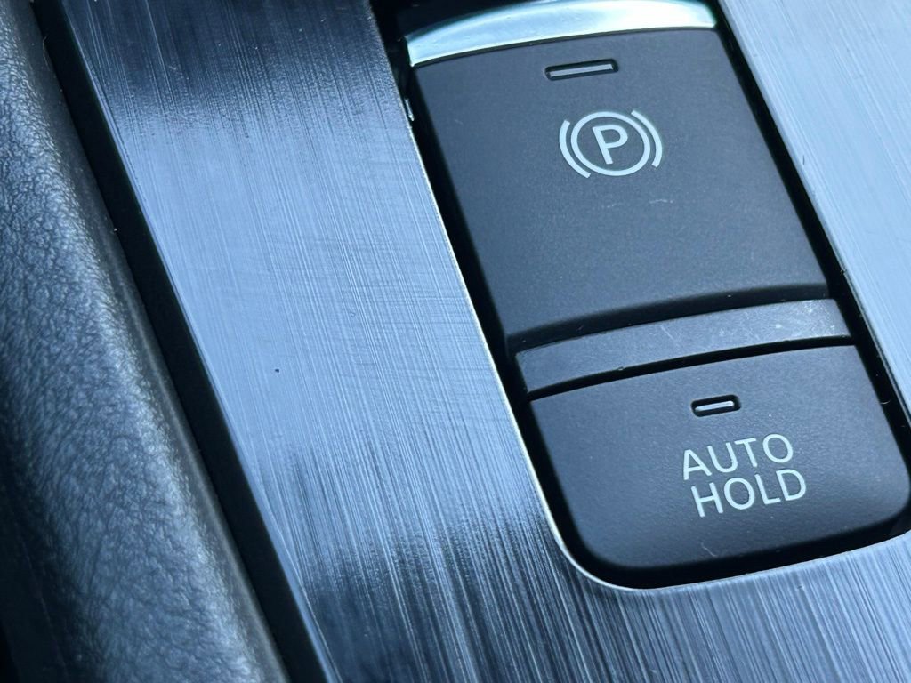 Used 2023 Nissan Rogue SV image 50