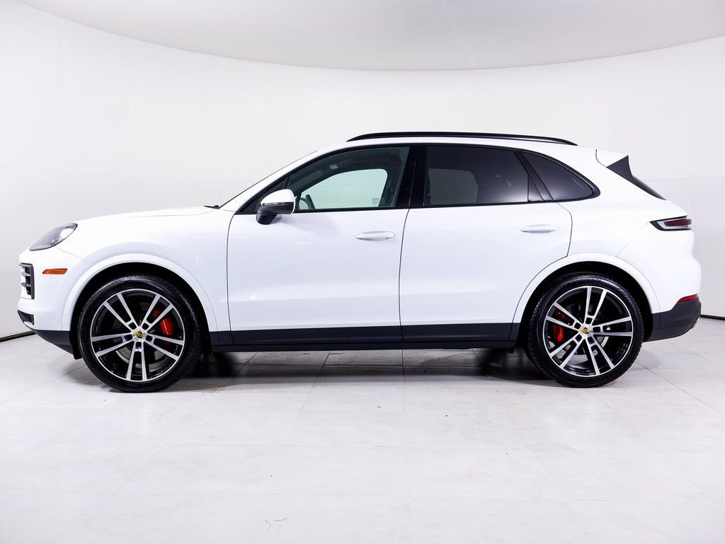 Certified 2024 Porsche Cayenne S image 2