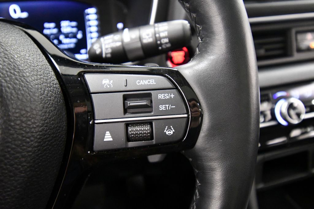 Certified 2025 Honda Pilot Elite image 22