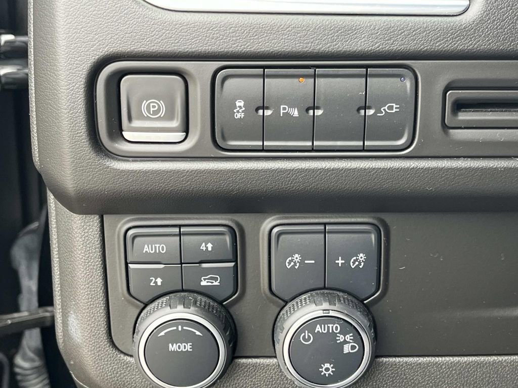 Used 2021 Chevrolet Tahoe RST image 28