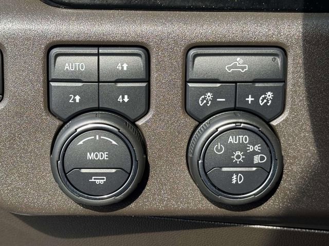 Used 2022 Chevrolet Silverado 1500 LT Trail Boss w/ Convenience Package II AWD/4WD image 21