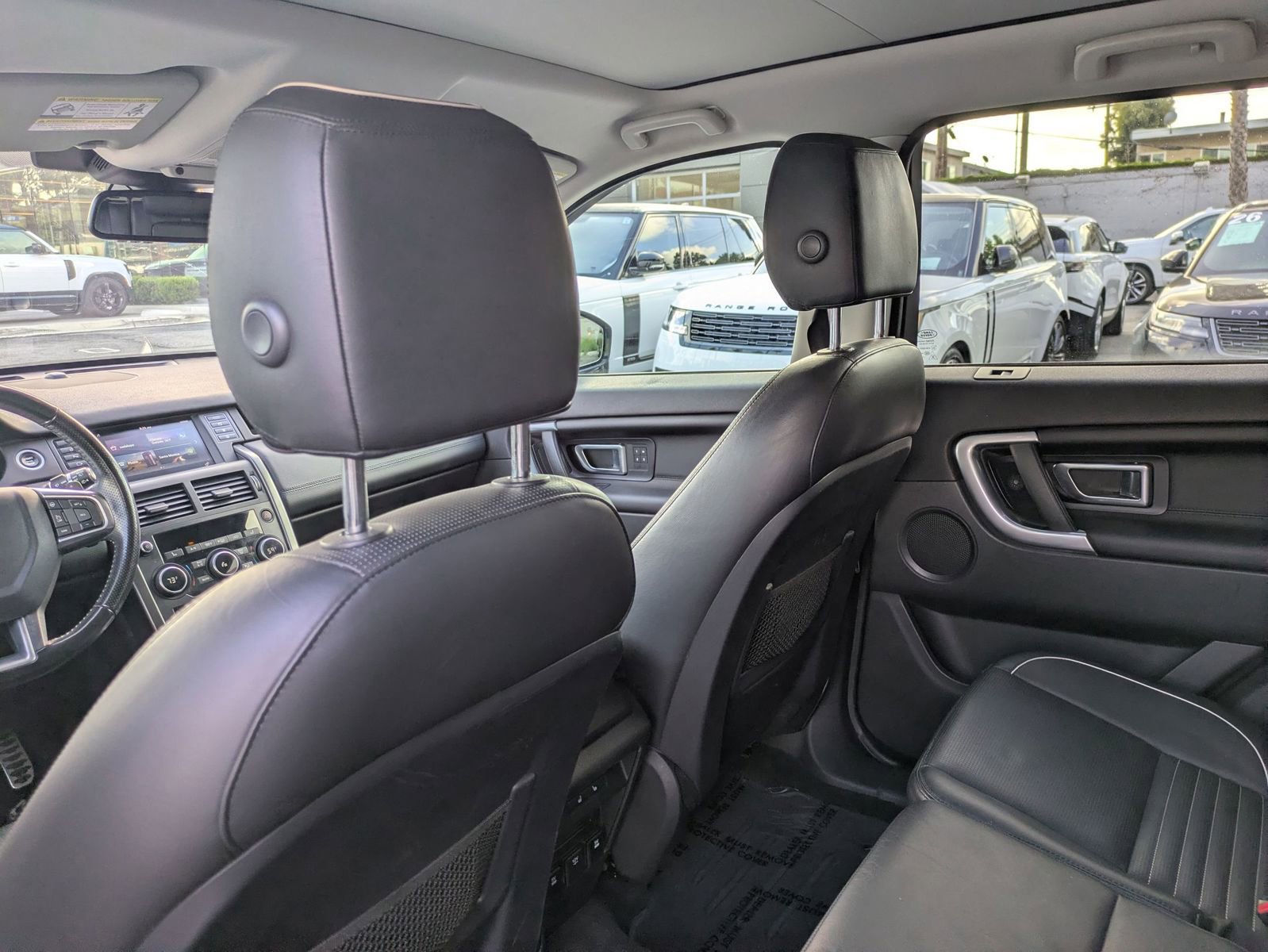 Used 2018 Land Rover Discovery Sport HSE image 26