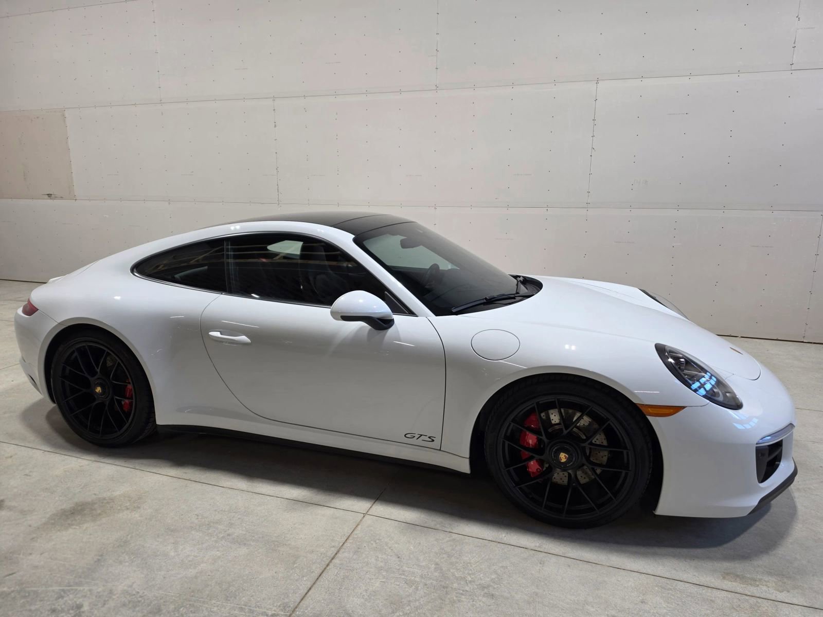 Used 2019 Porsche 911 Carrera 4 GTS image 33