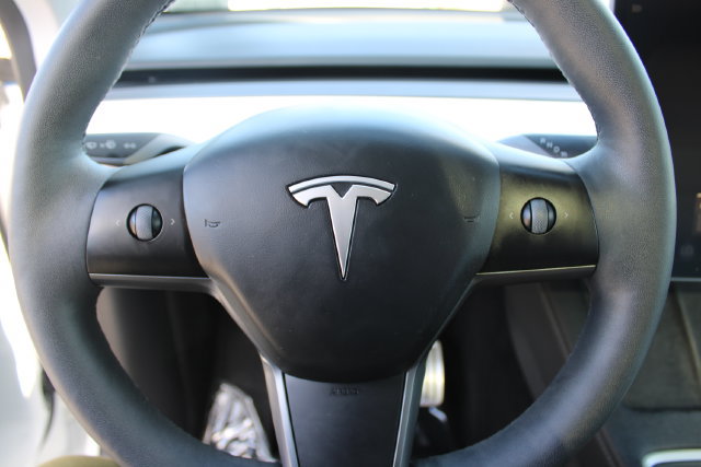 Used 2023 Tesla Model Y Performance AWD/4WD image 12
