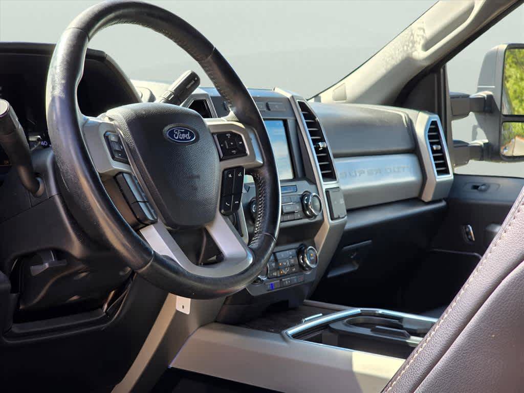 Used 2019 Ford F250 Lariat w/ Chrome Package image 17