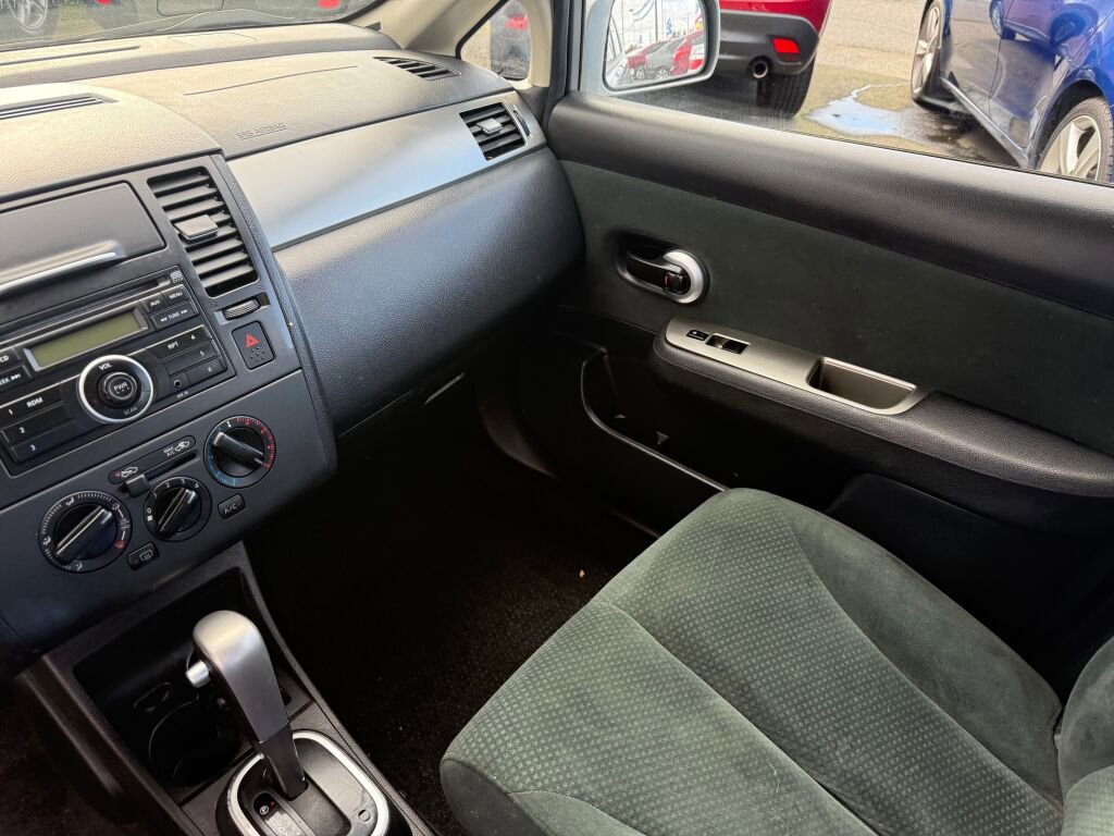 Used 2012 Nissan Versa 1.8 S image 12