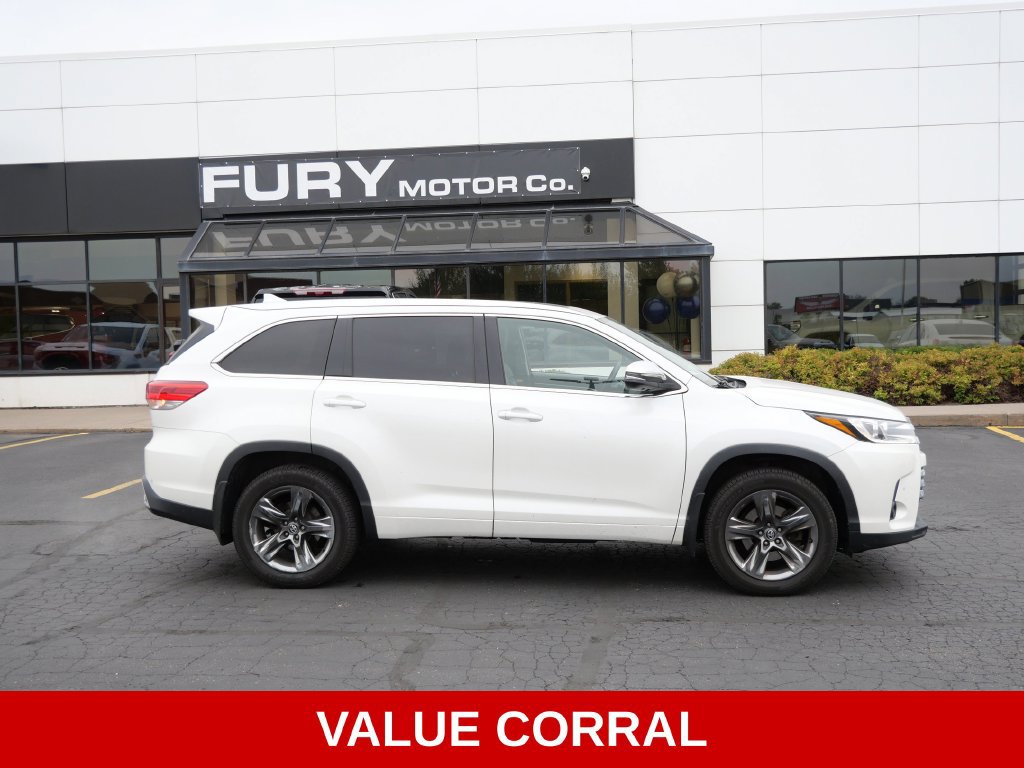 Used 2019 Toyota Highlander Limited Platinum AWD/4WD image 1