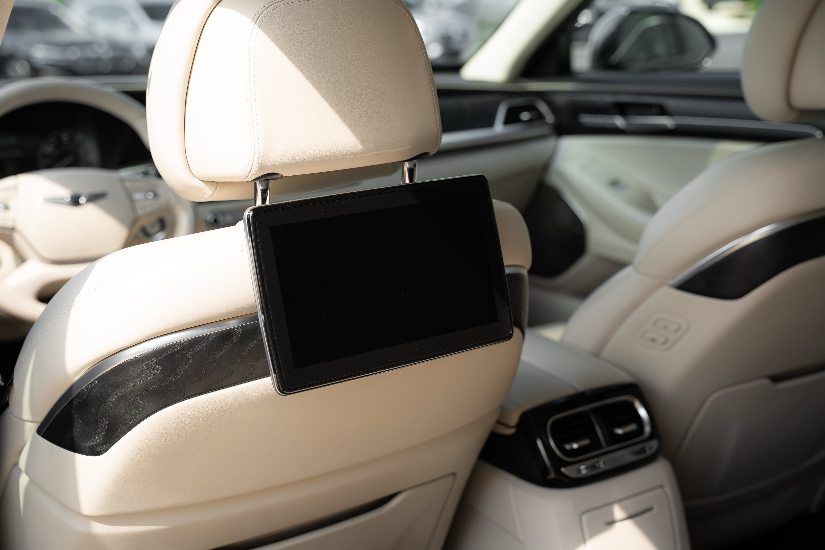 Used 2022 Genesis G90 5.0 Ultimate AWD/4WD image 29