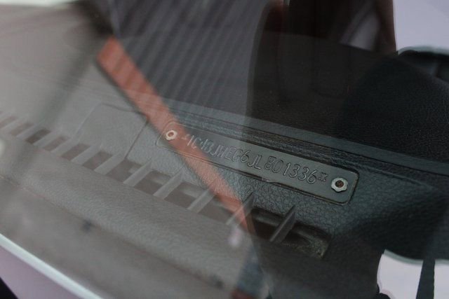 Used 2018 Jeep Wrangler Unlimited Sahara w/ Dual Top Group image 39