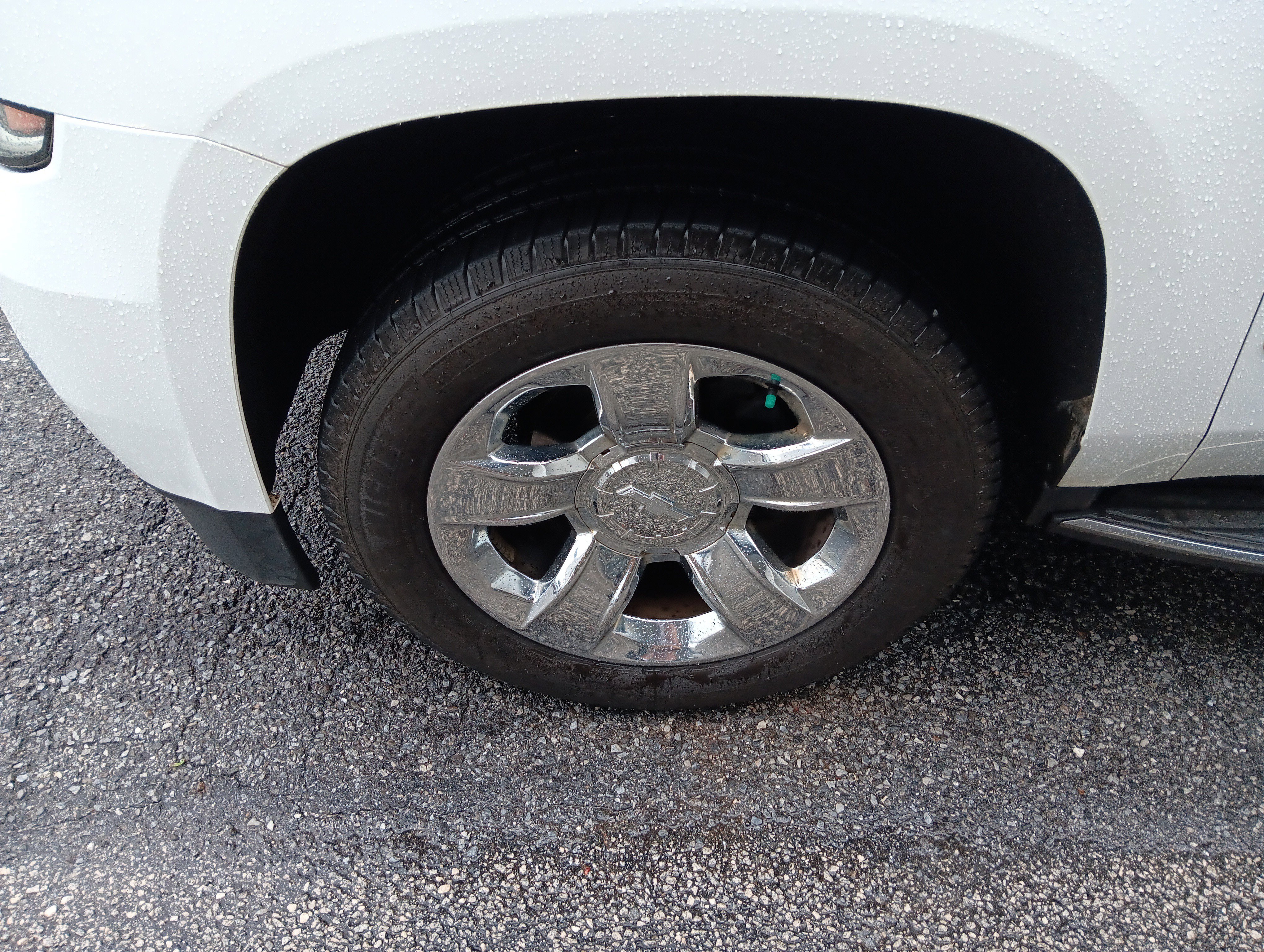 Used 2019 Chevrolet Tahoe Premier RWD image 2