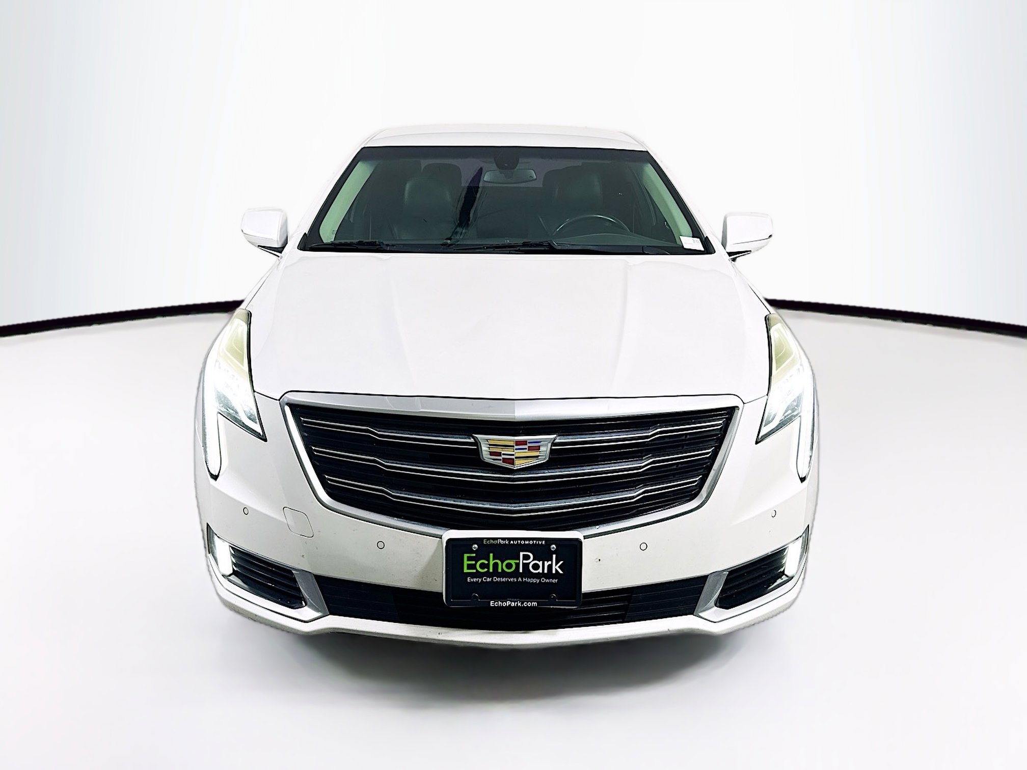 Used 2019 Cadillac XTS Luxury FWD image 2