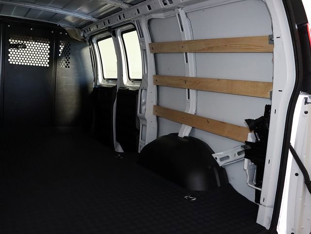 Used 2024 GMC Savana 2500 w/ Driver Convenience Package image 23