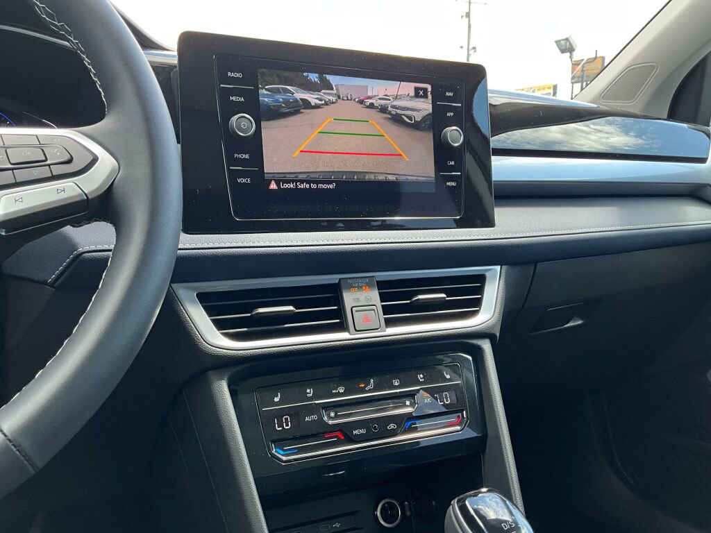 New 2025 Volkswagen Taos SEL image 16