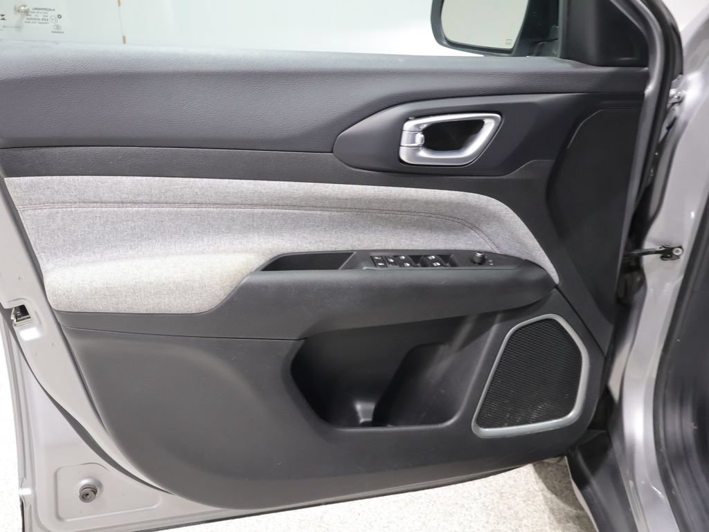 Certified 2023 Jeep Compass Latitude AWD/4WD image 14