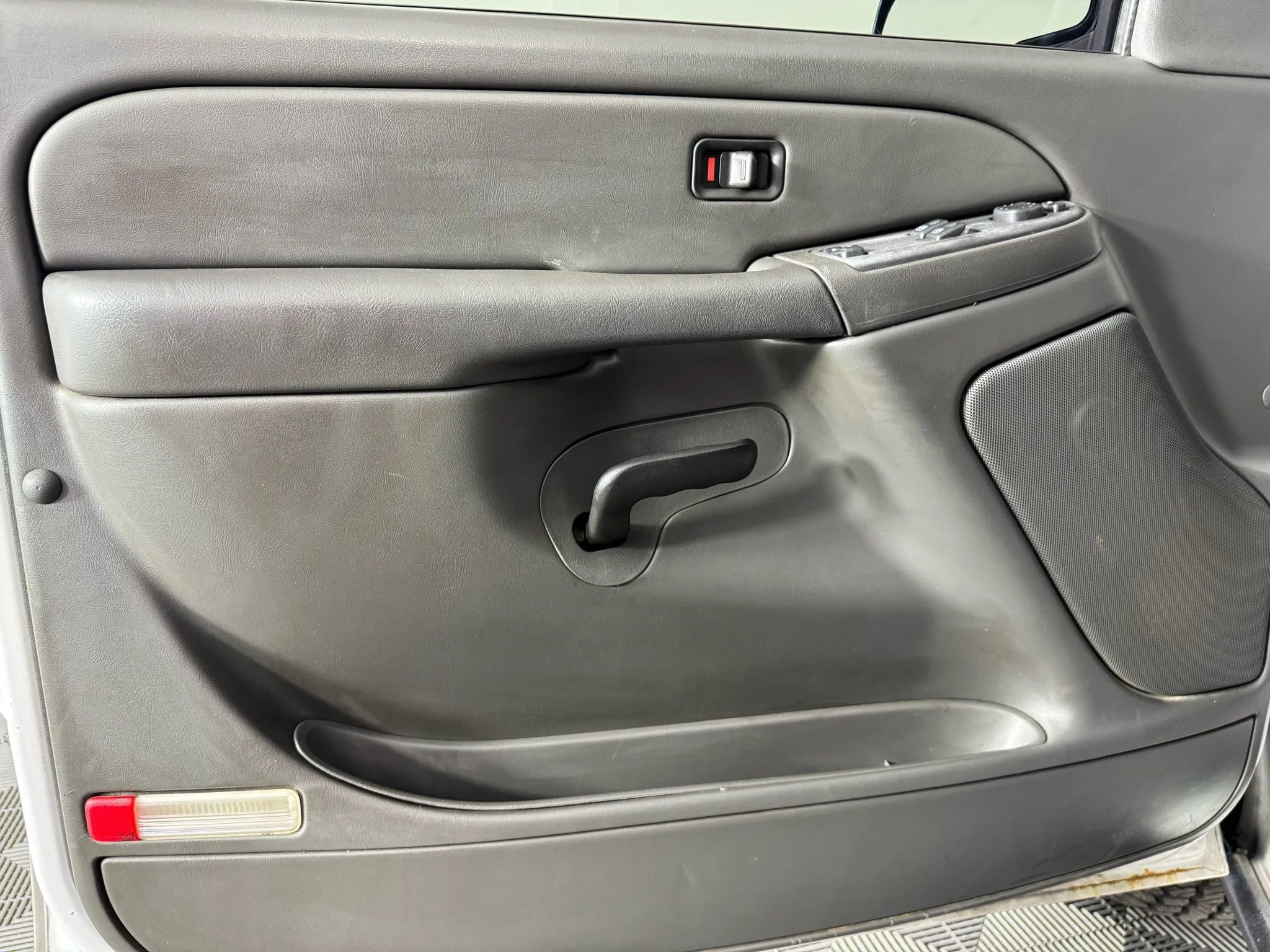 Used 2006 Chevrolet Silverado 1500 LT w/ Light Duty Power Package image 33