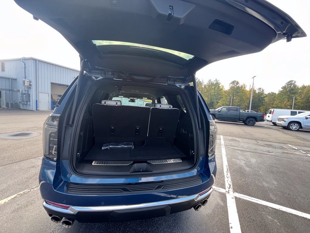 Used 2026 Chevrolet Tahoe Premier AWD/4WD image 12