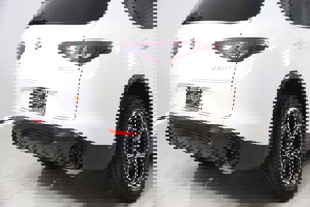 Used 2024 Alfa Romeo Stelvio Veloce image 35